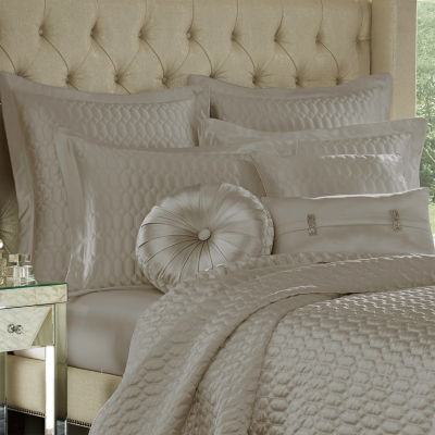 Five Queens Court Saranda Coverlet