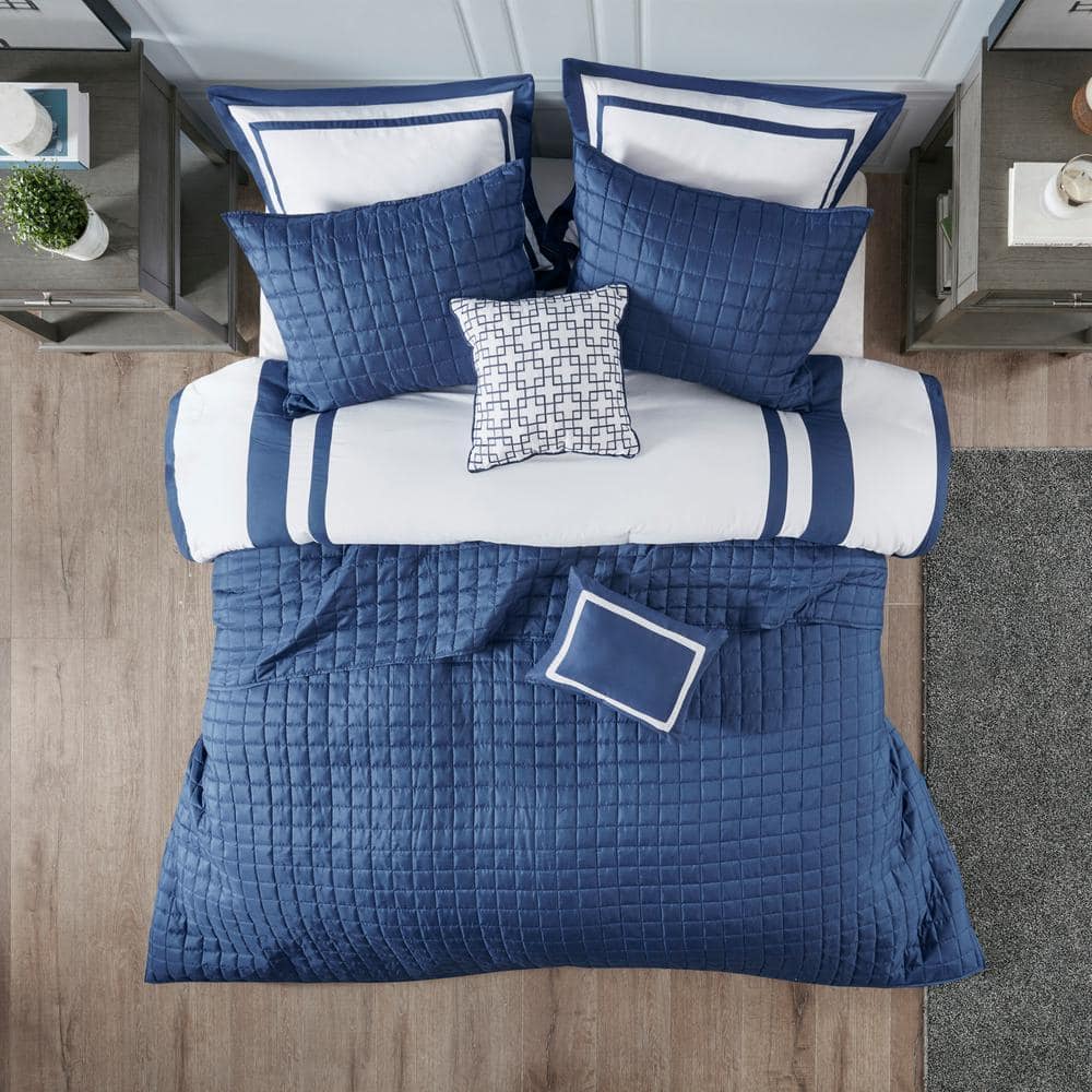 Lexington 8-Piece Navy Microfiber King/Cal King Comforter Set