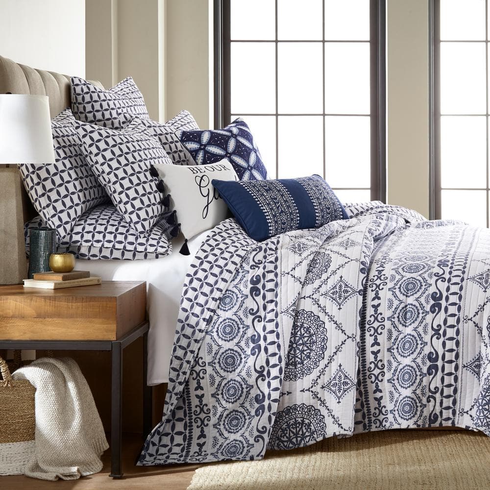Valentina Navy, White Medallion Crewel Stitch 18 in. x 18 in. Throw Pillow