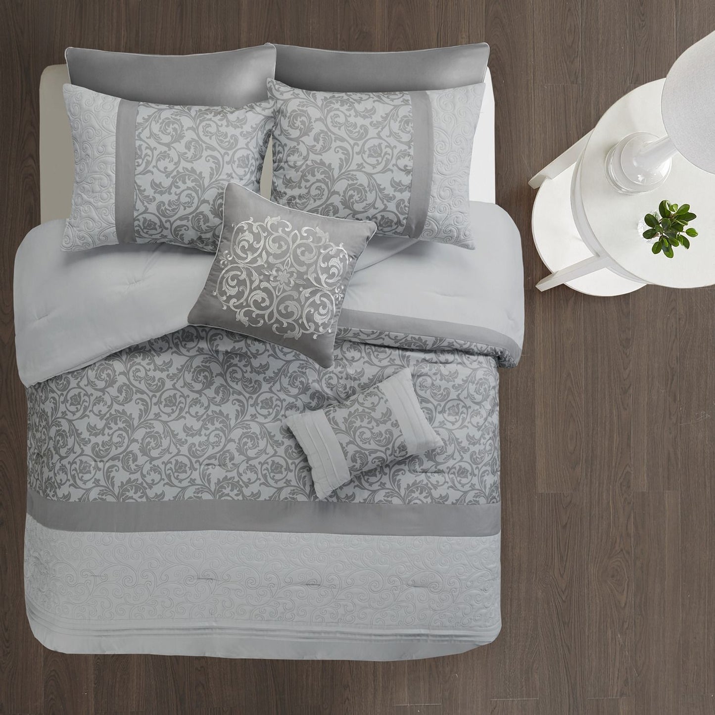510 Design Lynda Embroidered 8-piece Comforter Set with Throw Pillows, King