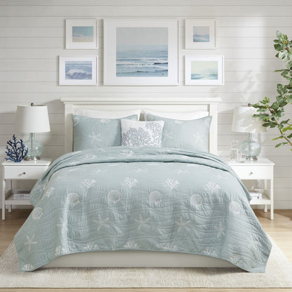 Harbor House Seaside 4-Piece Coastal Cotton Quilt Set with Shams and Throw Pillow, King