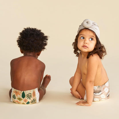 The Honest Company Clean Conscious Diapers | Plant-Based, Sustainable | Fall '24 Limited Edition Prints | Club Box, Size 4 (22-37 lbs), 54 Count