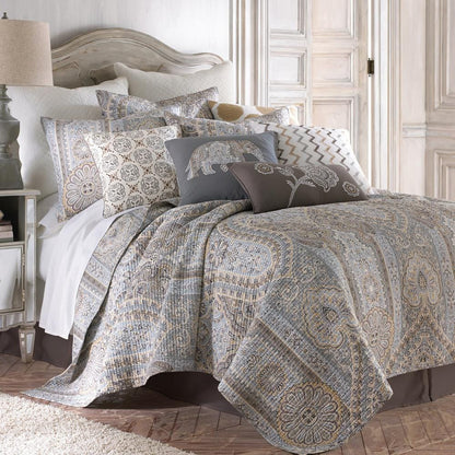 Casablanca 3-Piece Grey Damask/Medallion Cotton King Quilt Set